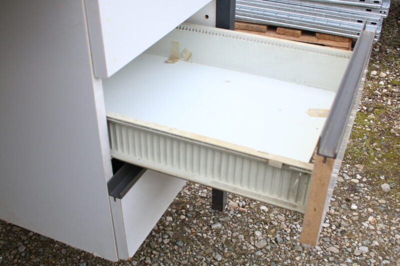 Massiver Tisch Werkbank Schreibtisch Nr.2 – Bild 3