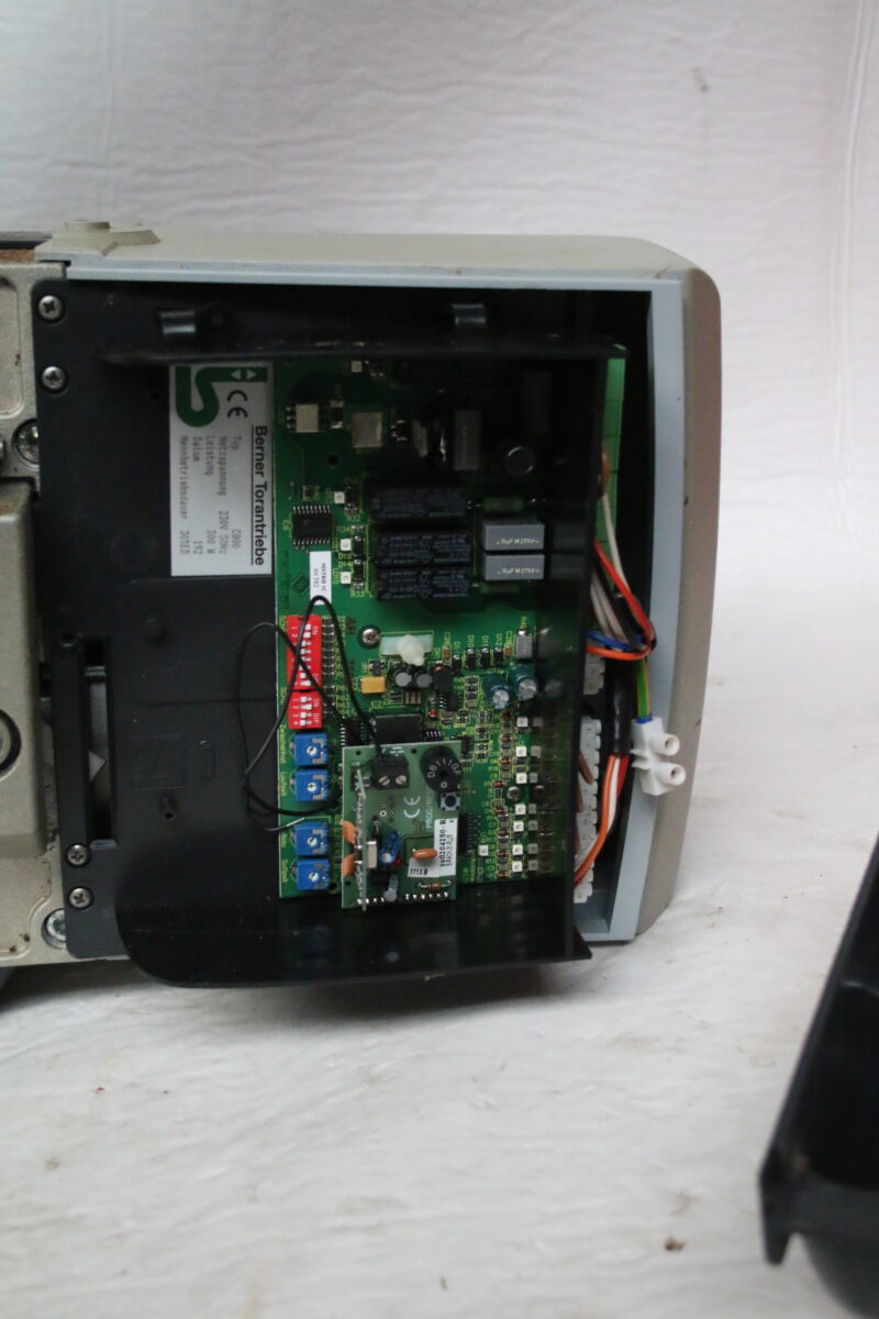 Berner C800 Schiebetorantrieb Torantrieb inkl. Infrarotlichtschranke, Handsender – Bild 6