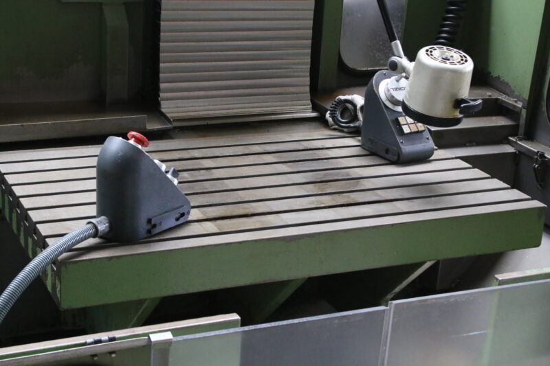 Deckel Maho FP4A Werkzeugmaschine Contour 3 Fräse Fräsmaschine SK40 inkl Doku – Bild 4