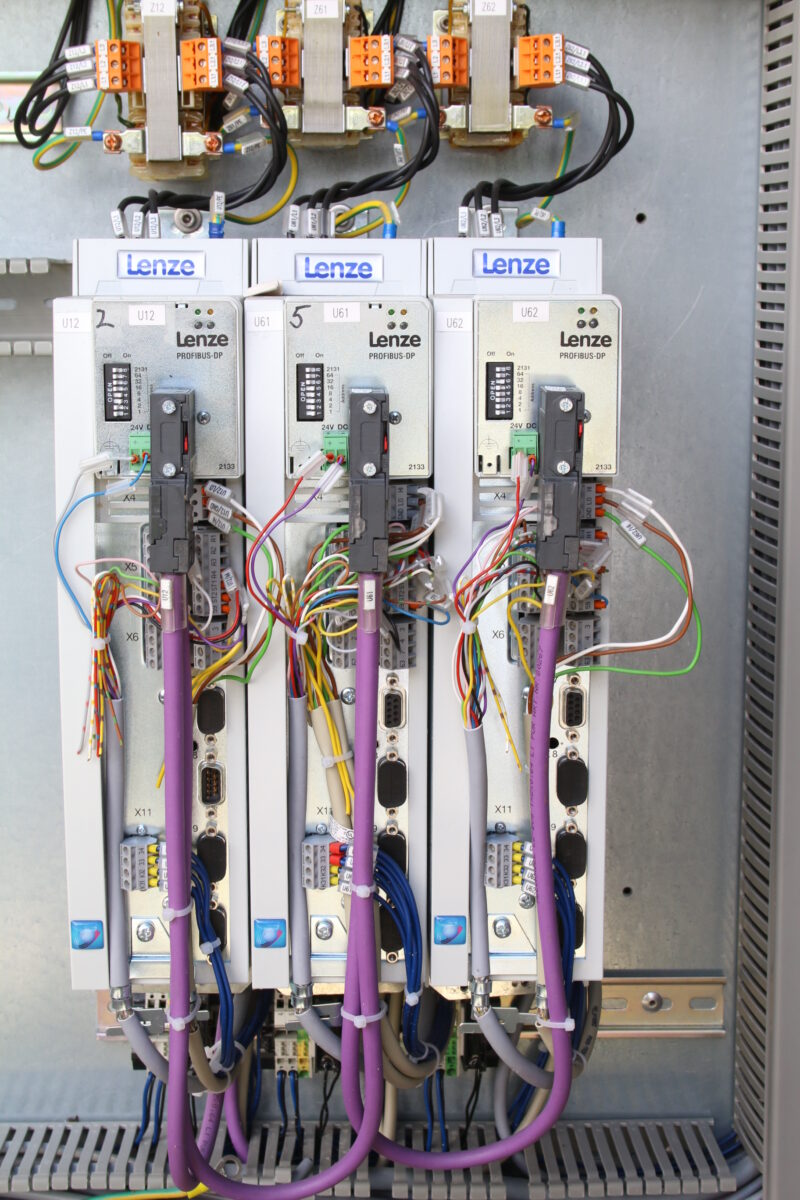 Schaltschrank Innenleben Release Siecherungen Siemens Lenze Simatic – Bild 7