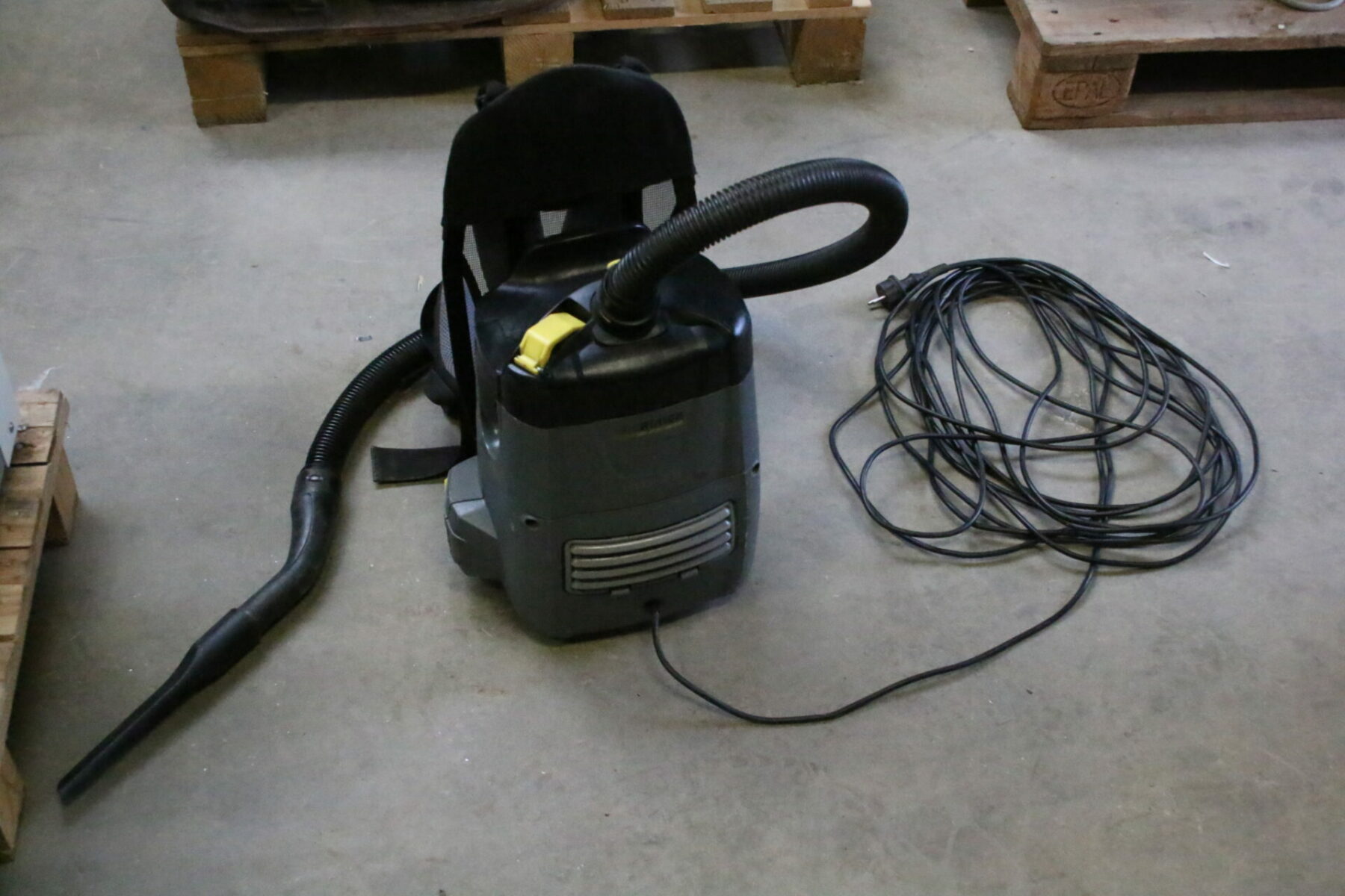 Kärcher BV 5/1 Staubsauger Rucksacksauger Rückenstaubsauger
