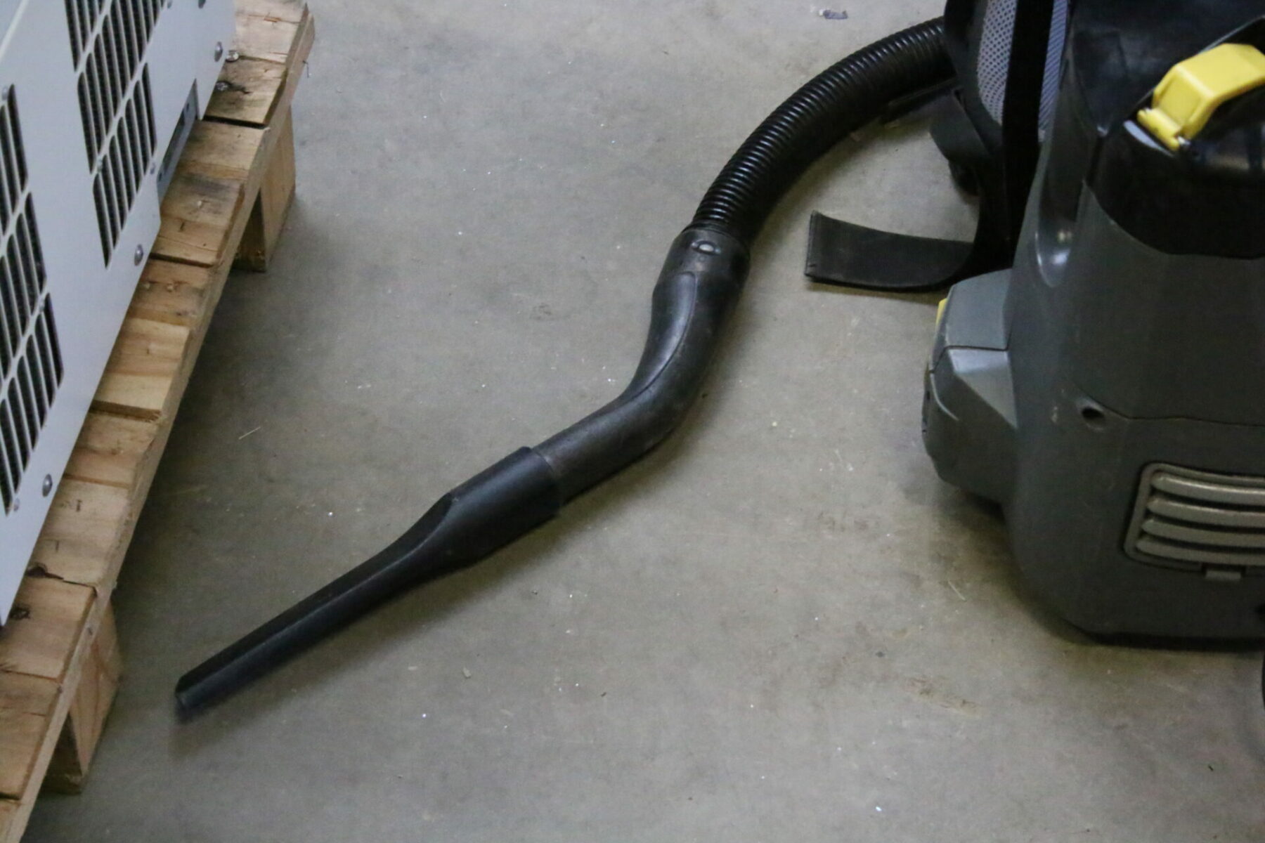 Kärcher BV 5/1 Staubsauger Rucksacksauger Rückenstaubsauger – Bild 4
