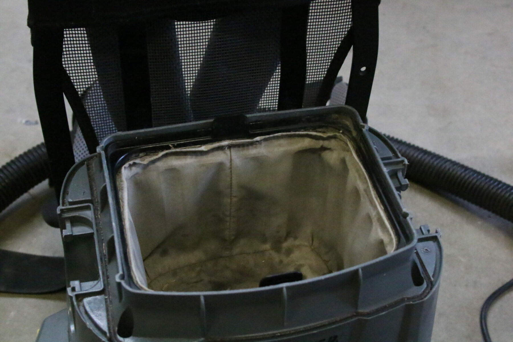Kärcher BV 5/1 Staubsauger Rucksacksauger Rückenstaubsauger – Bild 6