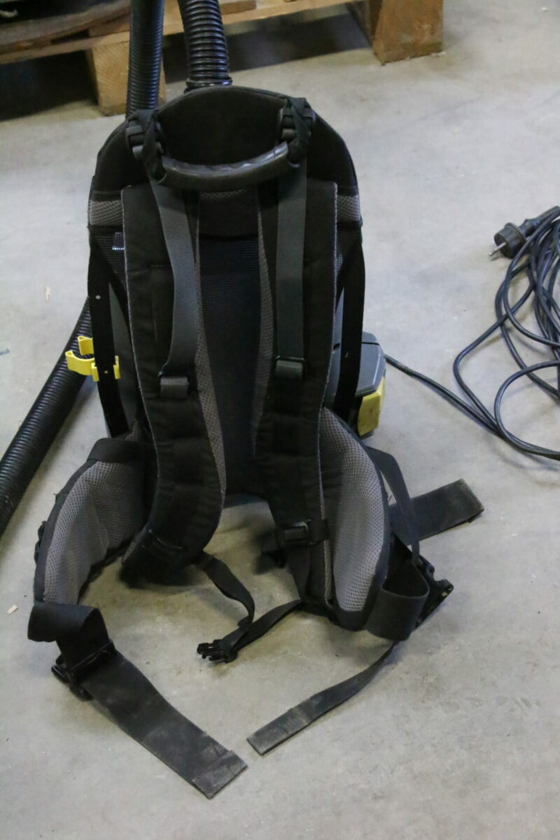 Kärcher BV 5/1 Staubsauger Rucksacksauger Rückenstaubsauger – Bild 3