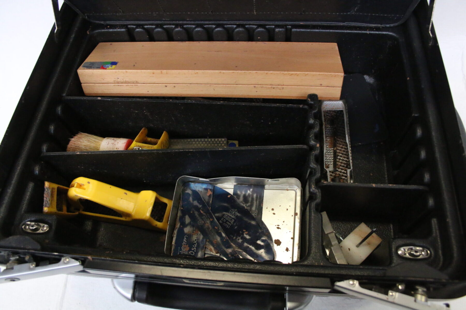 ALBU Cases Werkzeugkoffer Werkzeugtasche Werkzeugkiste mit Modellierwerzeug Nr.1 – Bild 6