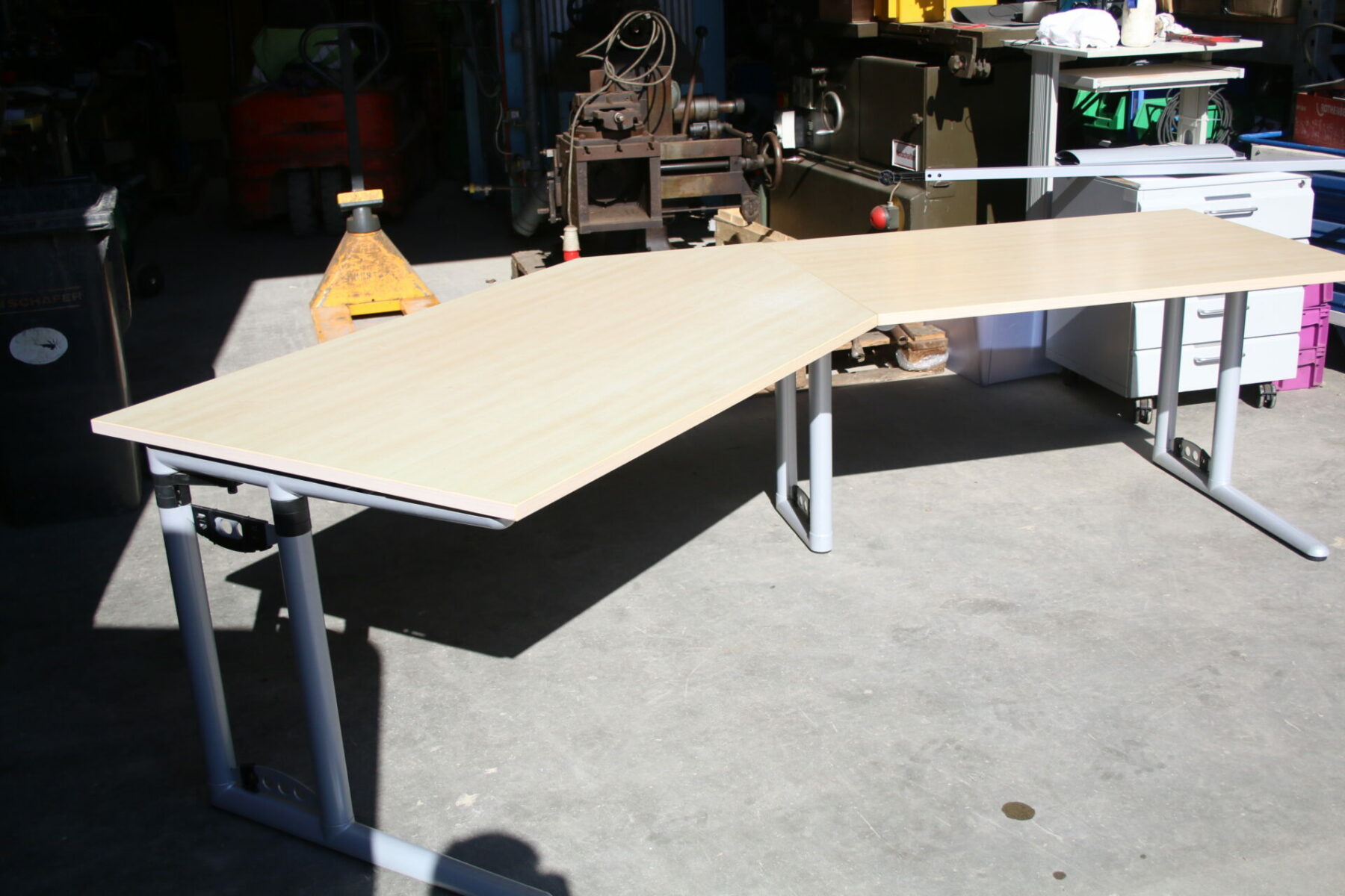 Steelcase Tisch Schreibtisch Halbrund Arbeitsplatz Nr.3