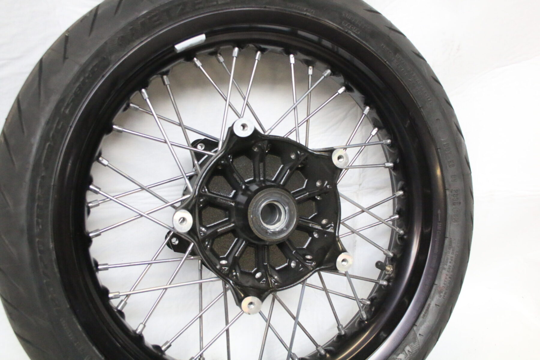 Metzeler Roadtec Z8 120/40 ZR 17 M/C (58W) Reifen Motorradreifen inkl. Felge – Bild 2