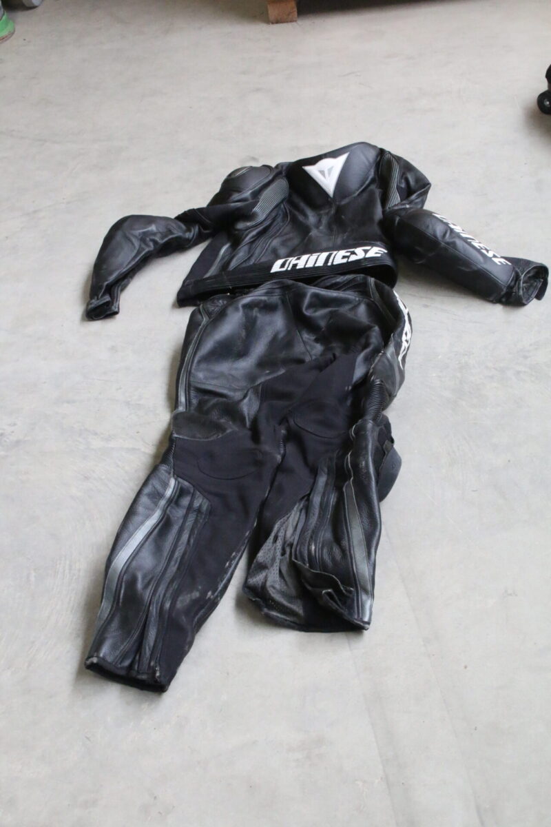 Motorrad Lederkombi Dainese Gr. 110 inkl Trolly Motrorradanzug Kombi – Bild 2