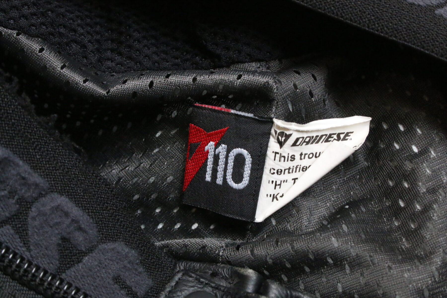 Motorrad Lederkombi Dainese Gr. 110 inkl Trolly Motrorradanzug Kombi – Bild 9