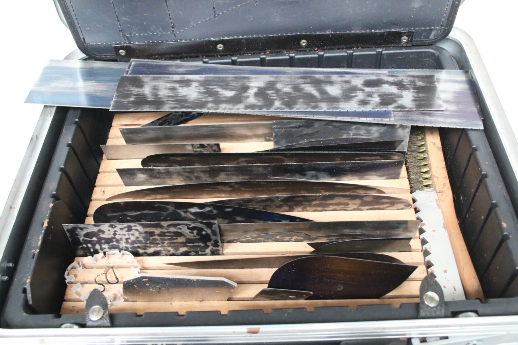 Parts Werkzeugkoffer Werkzeugtasche Werkzeugkiste mit Modellierwerzeug Nr.2 – Bild 6