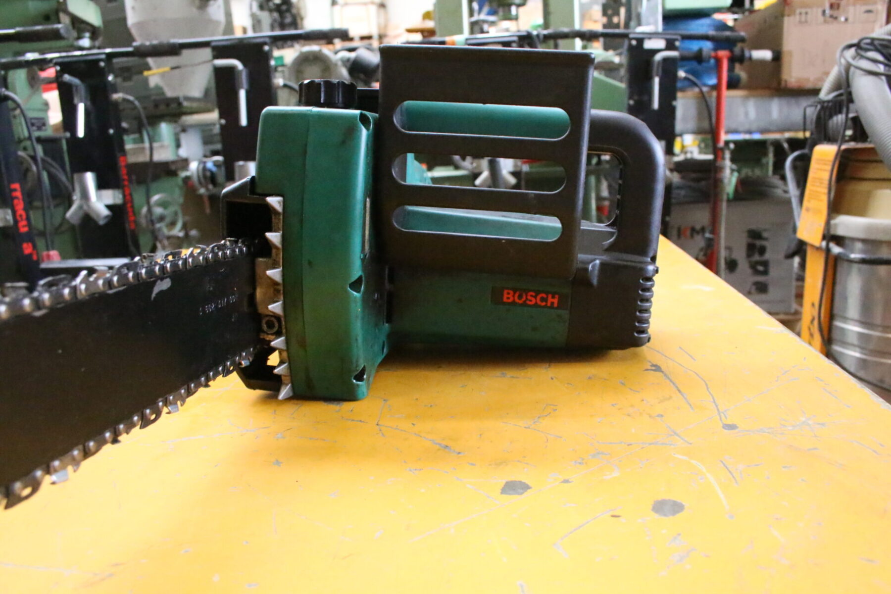 Bosch AKE 300 B Kettensäge Elektrisch Säge – Bild 4