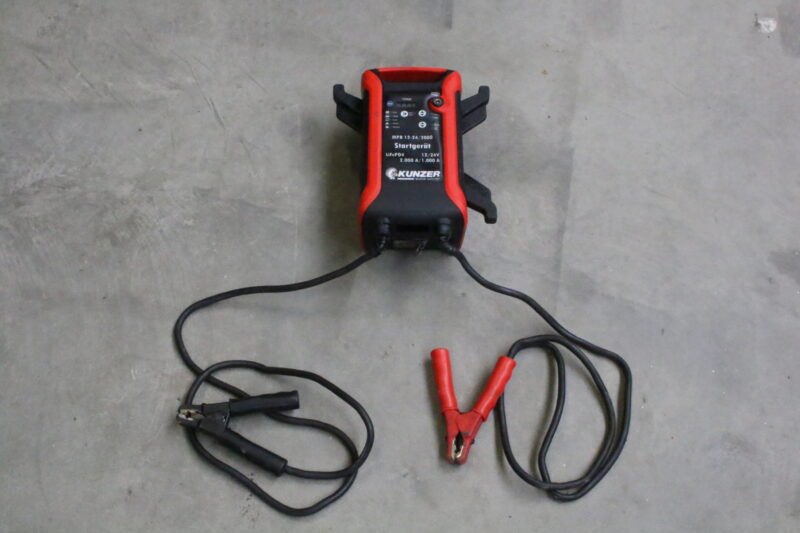 Kunzer MPB 12 - 24 / 2000 LifeP04 800 A Startergerät Starter Charger Starthilfe