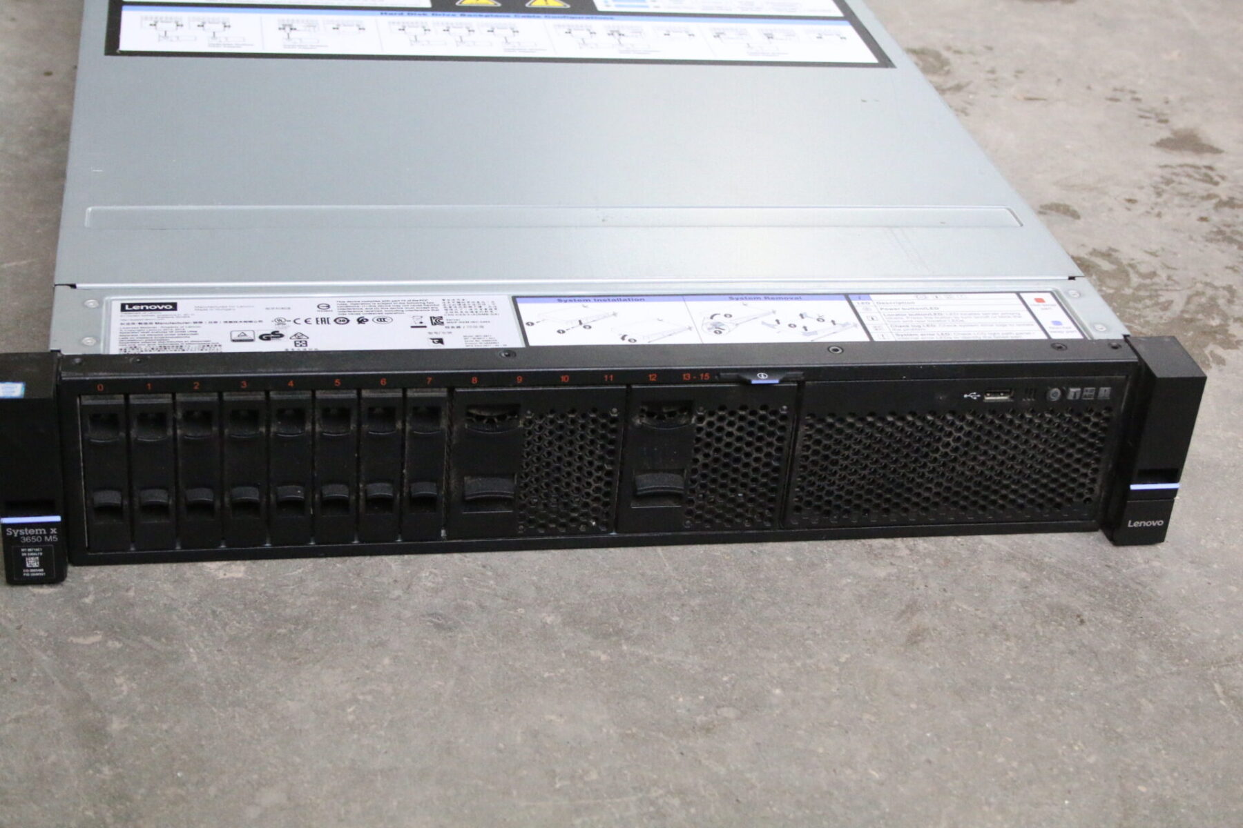 Lenovo System x3650 M5 5462 - Server - Rack-Montage