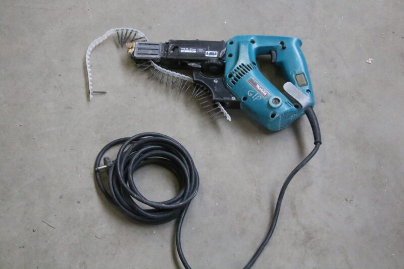 Makita 6833 Magazin Trockenbauschrauber Schrauber